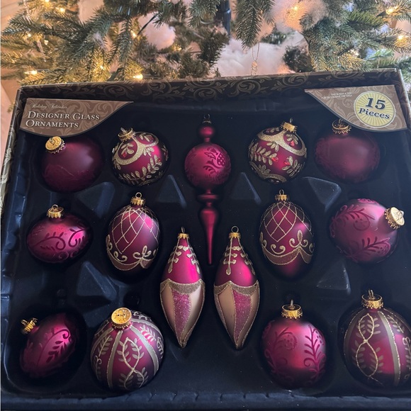 NEW! Elegant Designer 14 Piece Burgundy Gold Glass Christmas Ornaments Lot - Picture 2 of 9